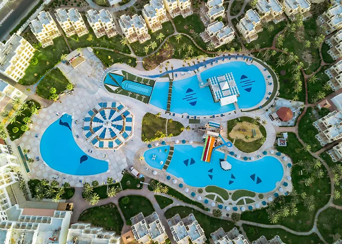 Royal Lagoons & Aqua Park Families And Couples Only